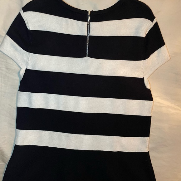 🖤White House🖤Black Market🖤 Sz L Top🖤 - Picture 2 of 7